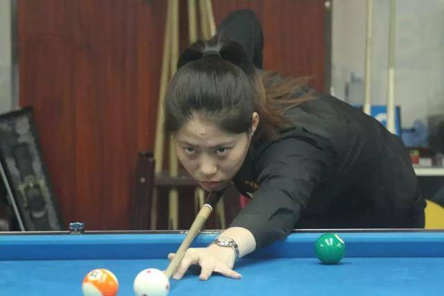 递给中国足 递给中国足