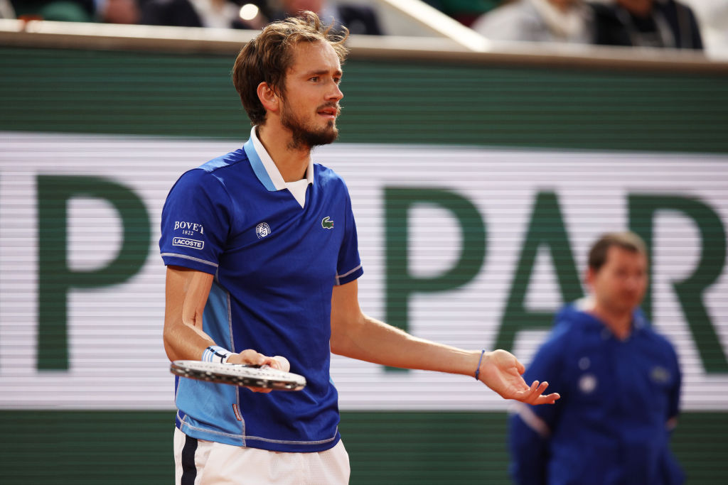 现出了极大 现出了极大