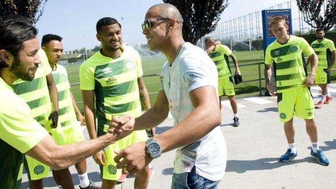 亚历山大 亚历山大